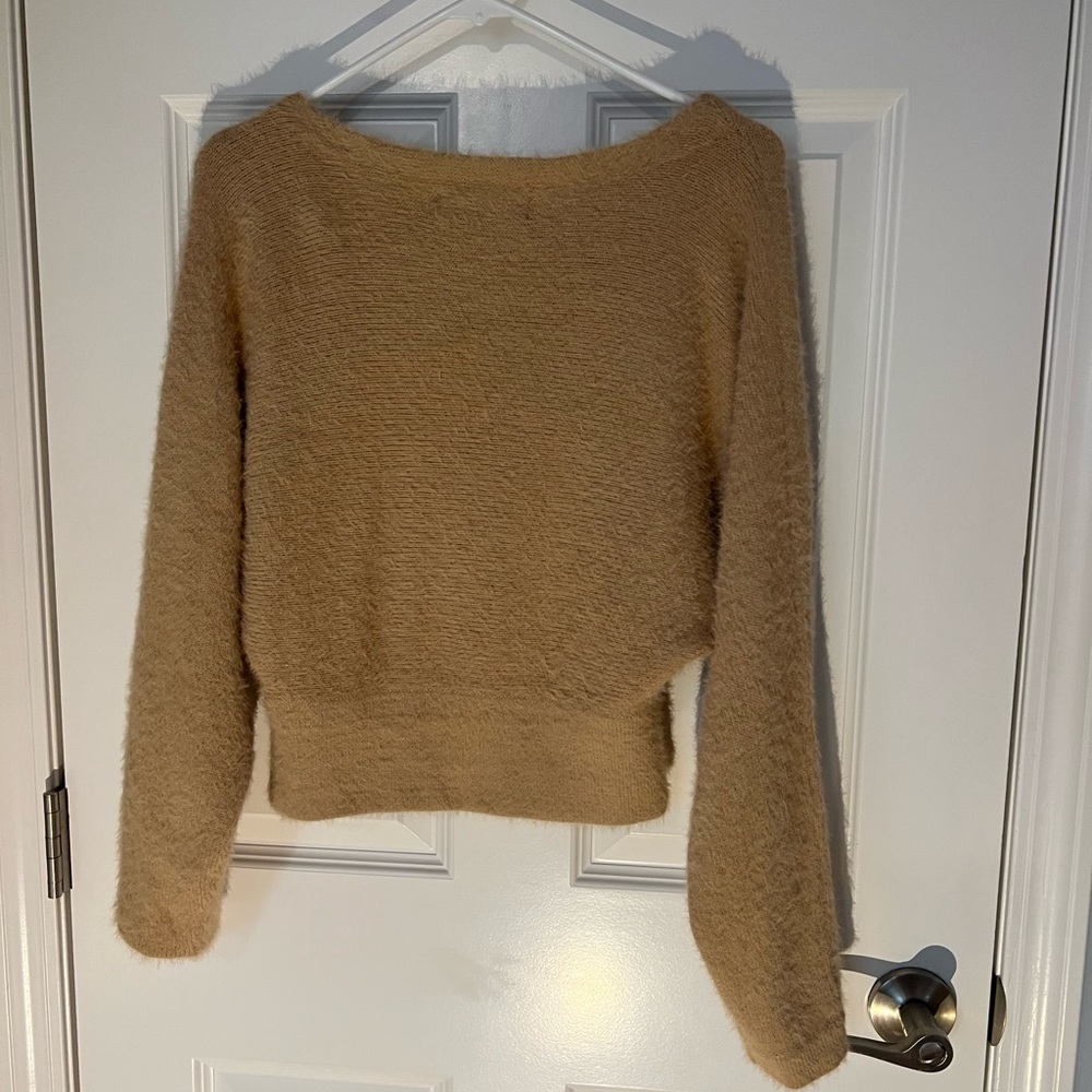 ✨FOREVER 21 Tan Sweater✨